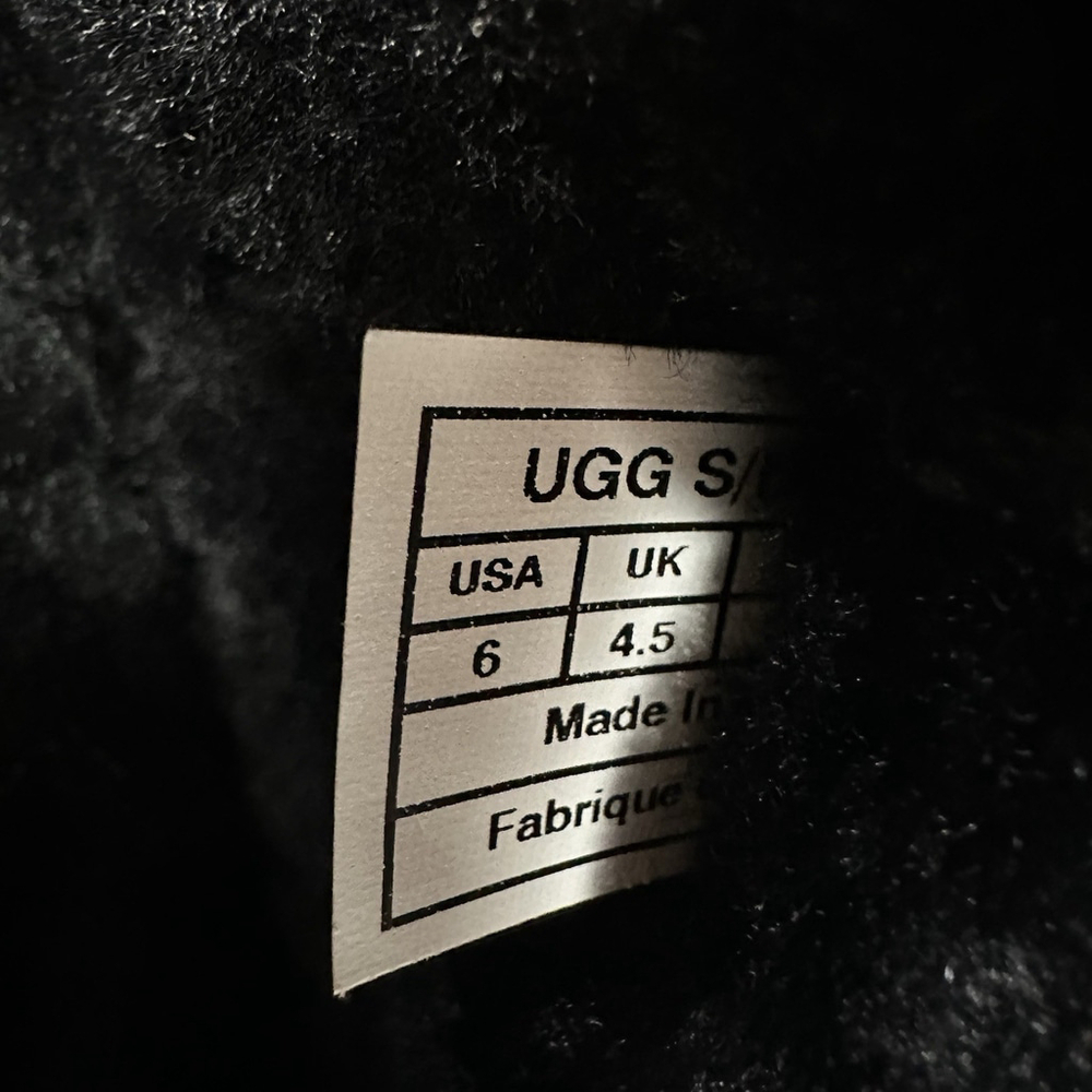 UGG Australia Kenly Tall Black Zip Up Boots Womens Size 6 - Picture 9 of 10